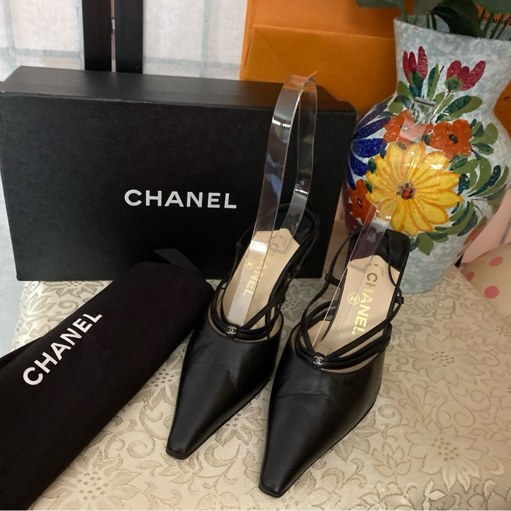 CHANEL New Black Pointed-Toe Slingback Heels Fits 5.5/6 (Euro 35.5) - Picture 2 of 16